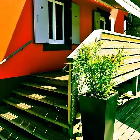 Frühstückspension Chambres D'hotes Terre De Groseilles